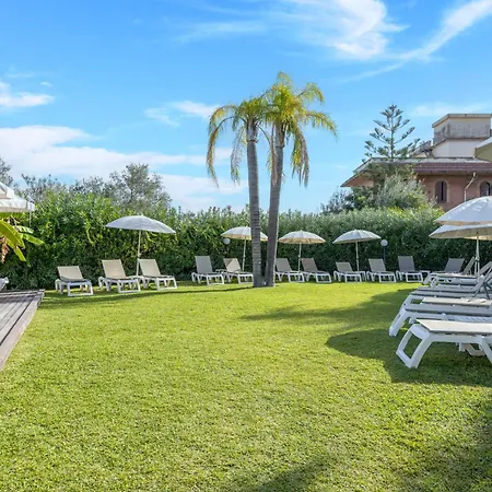 Апарт-отель Residence Villa Giardini Джардини-Наксос