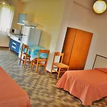 Residence Villa Giardini 3*