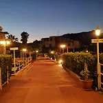 Residence Villa Giardini 3*