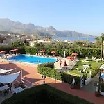 Residence Villa Giardini Aparthotel 3*