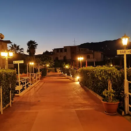 Apartahotel Residence Villa Giardini