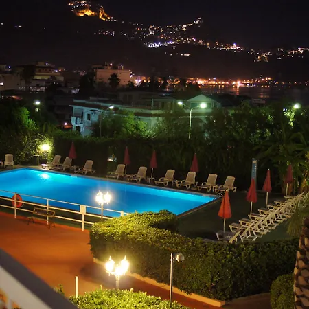 Residence Villa Giardini Apartahotel 3*