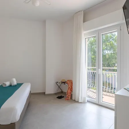 Apartahotel Residence Villa Giardini 3*
