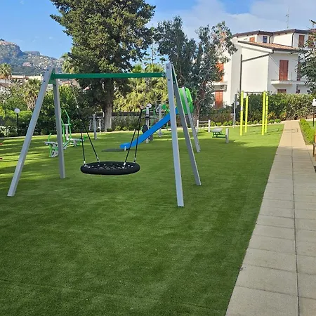 Residence Villa Giardini Aparthotel