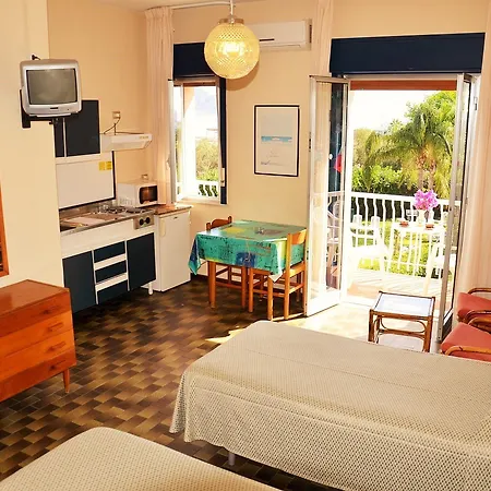 Aparthotel Residence Villa Giardini Giardini Naxos