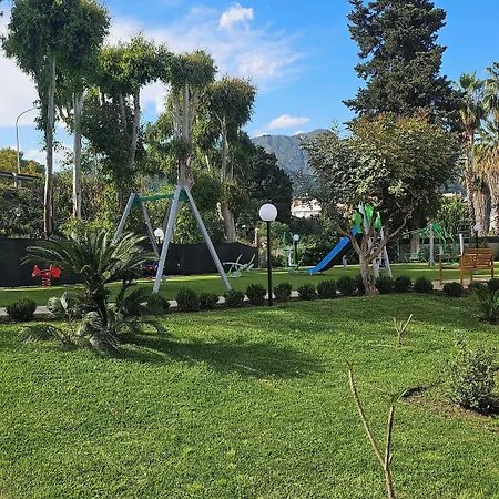 Aparthotel Residence Villa Giardini 3*