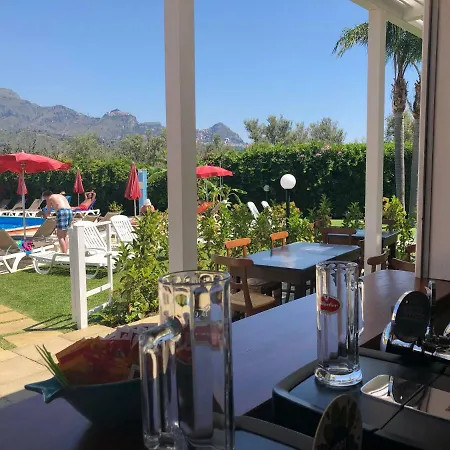 Residence Villa Giardini Apartahotel Giardini-Naxos